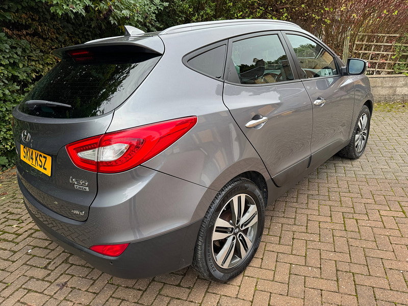 Hyundai IX35 2.0 CRDi Premium SUV 5dr Diesel Manual 4WD Euro 5 (134 bhp)
