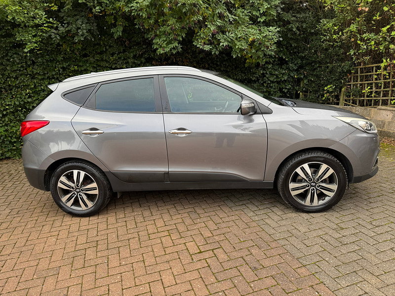Hyundai IX35 2.0 CRDi Premium SUV 5dr Diesel Manual 4WD Euro 5 (134 bhp)