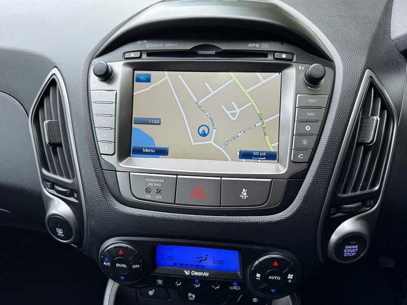 Hyundai IX35 2.0 CRDi Premium SUV 5dr Diesel Manual 4WD Euro 5 (134 bhp)