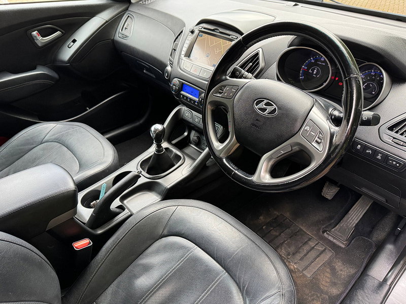 Hyundai IX35 2.0 CRDi Premium SUV 5dr Diesel Manual 4WD Euro 5 (134 bhp)