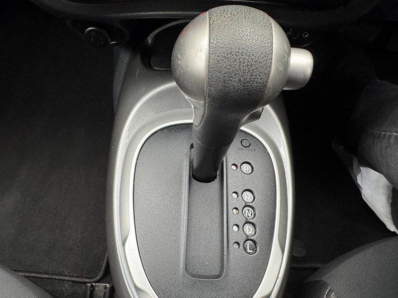 Nissan Juke 1.6 Acenta SUV 5dr Petrol XTRON Euro 6 (117 ps)