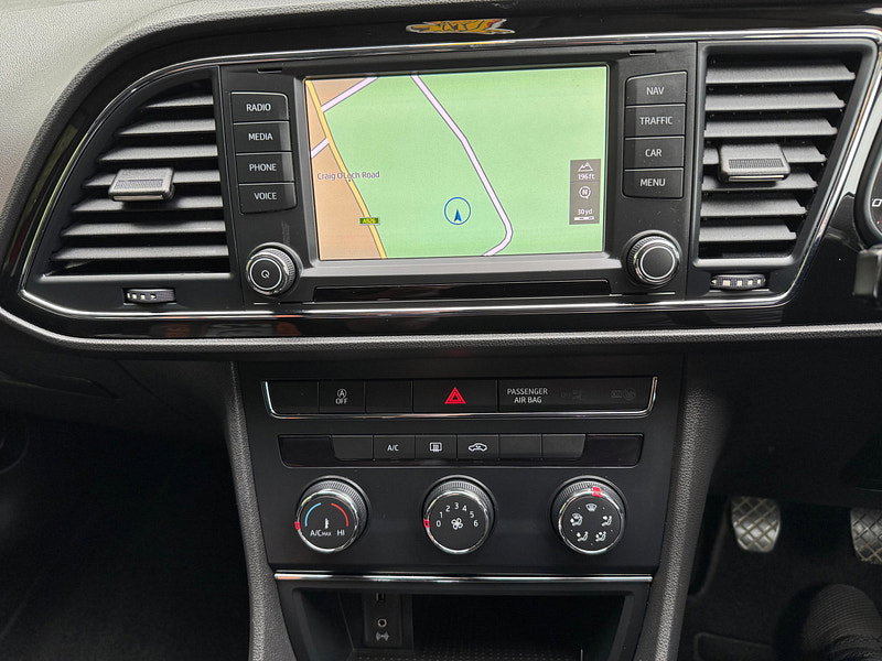 Seat Leon 1.2 TSI SE Dynamic Technology Hatchback 5dr Petrol Manual Euro 6 (s/s) (110 ps)