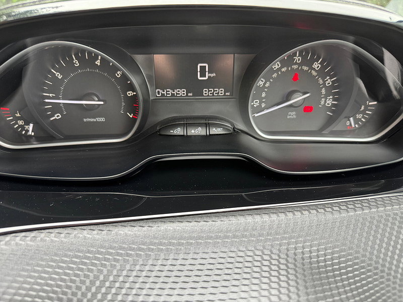 Peugeot 208 1.2 PureTech GT Line Hatchback 5dr Petrol Manual Euro 6 (s/s) (110 ps)