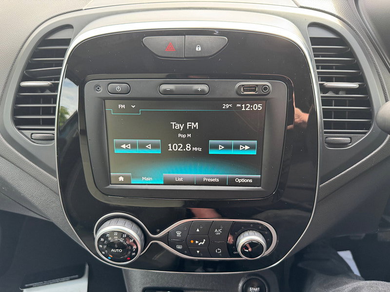 Renault Captur 0.9 TCe ENERGY Iconic SUV 5dr Petrol Manual Euro 6 (s/s) (90 ps)
