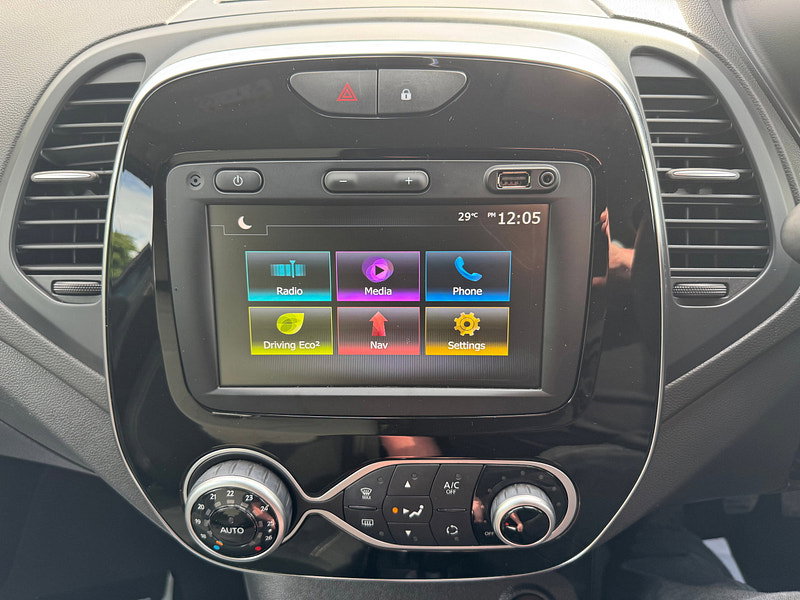 Renault Captur 0.9 TCe ENERGY Iconic SUV 5dr Petrol Manual Euro 6 (s/s) (90 ps)
