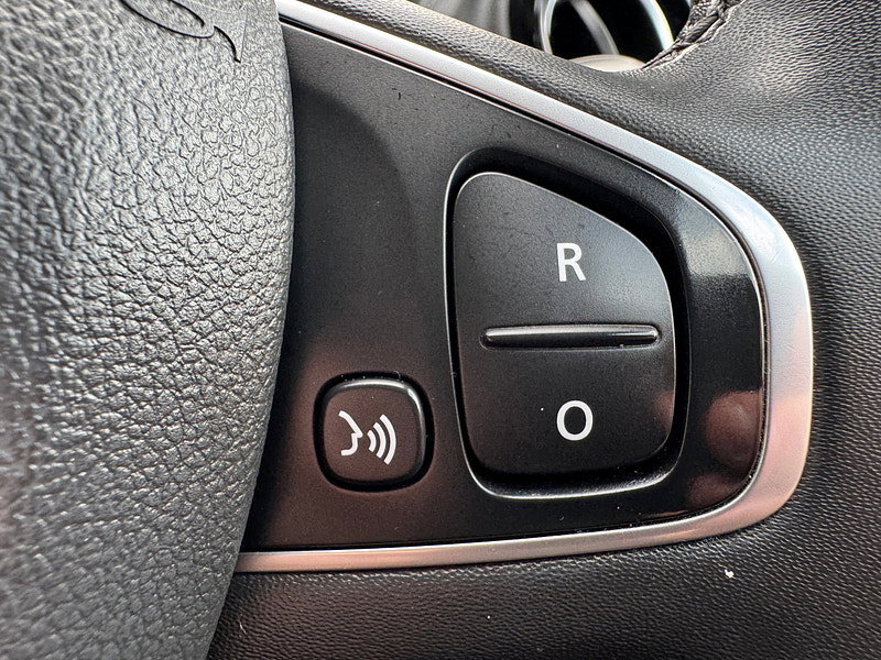 Renault Captur 0.9 TCe ENERGY Iconic SUV 5dr Petrol Manual Euro 6 (s/s) (90 ps)