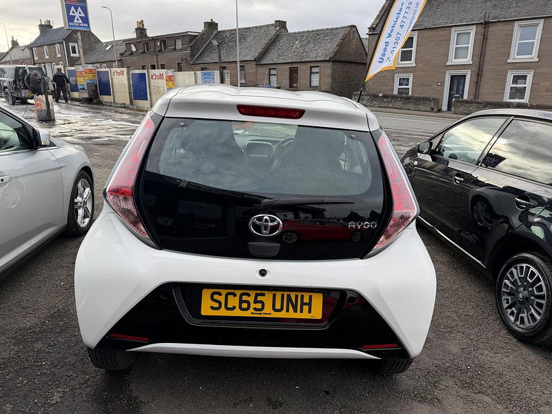 Toyota Aygo 1.0 VVT-i x-pression Hatchback 3dr Petrol Manual Euro 5 Euro 5 (68 ps)