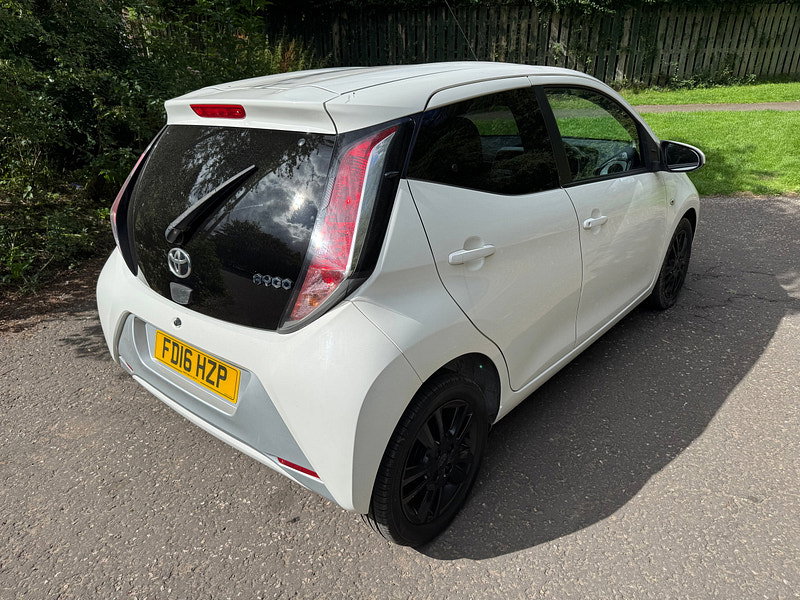 Toyota Aygo 1.0 VVT-i x-pure Hatchback 5dr Petrol Manual Euro 6 (68 ps)