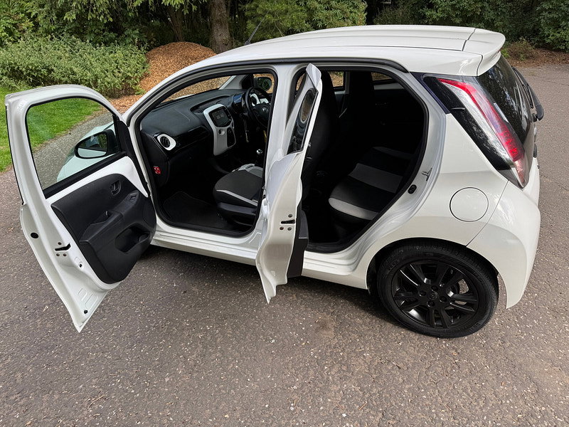 Toyota Aygo 1.0 VVT-i x-pure Hatchback 5dr Petrol Manual Euro 6 (68 ps)