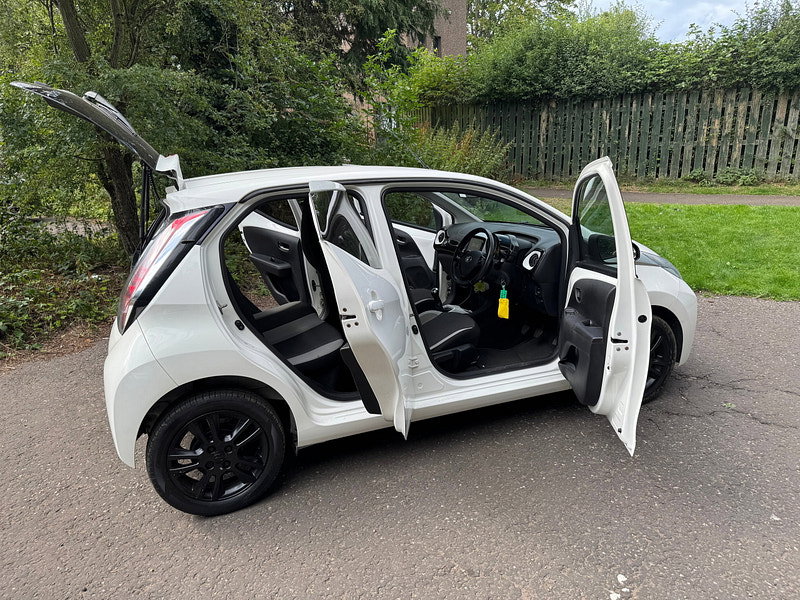 Toyota Aygo 1.0 VVT-i x-pure Hatchback 5dr Petrol Manual Euro 6 (68 ps)