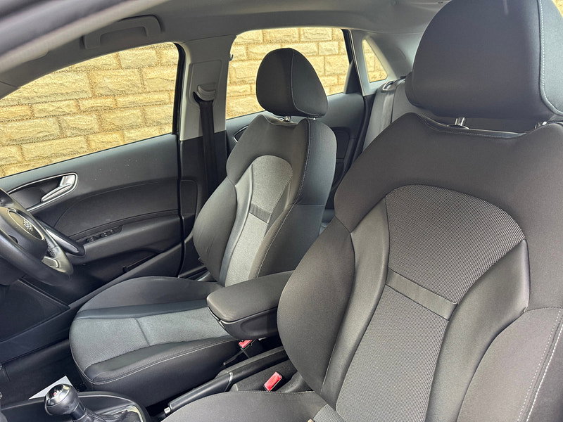 Audi A1 1.4 TFSI CoD Sport Sportback 5dr Petrol S Tronic Euro 5 (s/s) (140 ps)