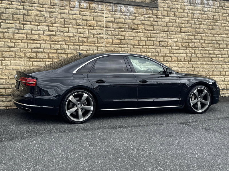 Audi A8 4.0 TFSI V8 Sport Executive Tiptronic quattro Euro 6 (s/s) 4dr LWB