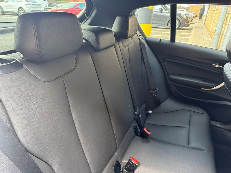 BMW 1 Series 3.0 M135i Hatchback 5dr Petrol Auto Euro 5 (s/s) (320 ps)