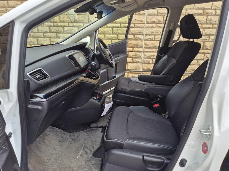 Honda Odyssey 2.0  Hybrid Absolute Sensing 5 DR