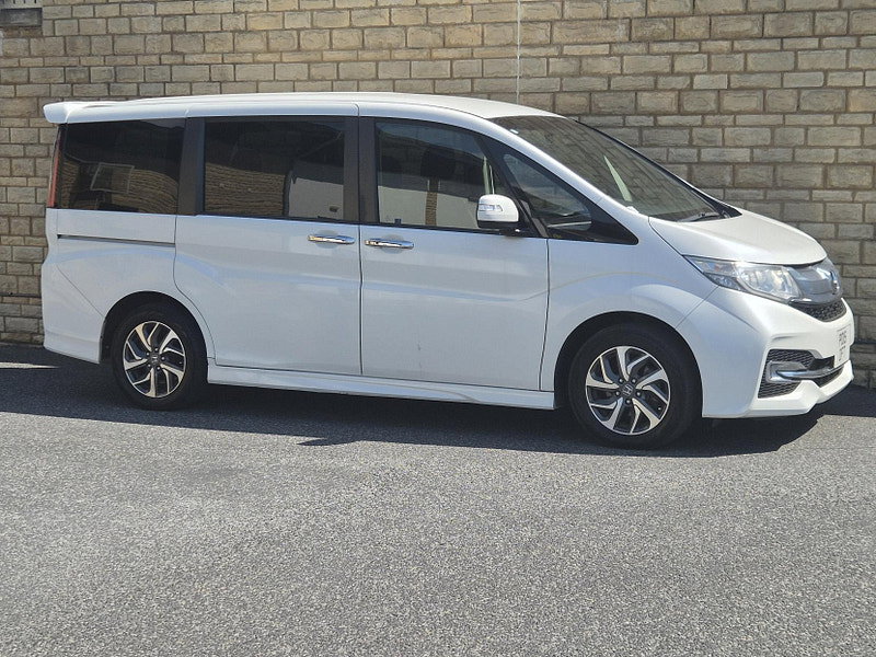 Honda Stepwagon RP3 1.5 TURBO SPADA COOL SPIRIT 7 SEAT