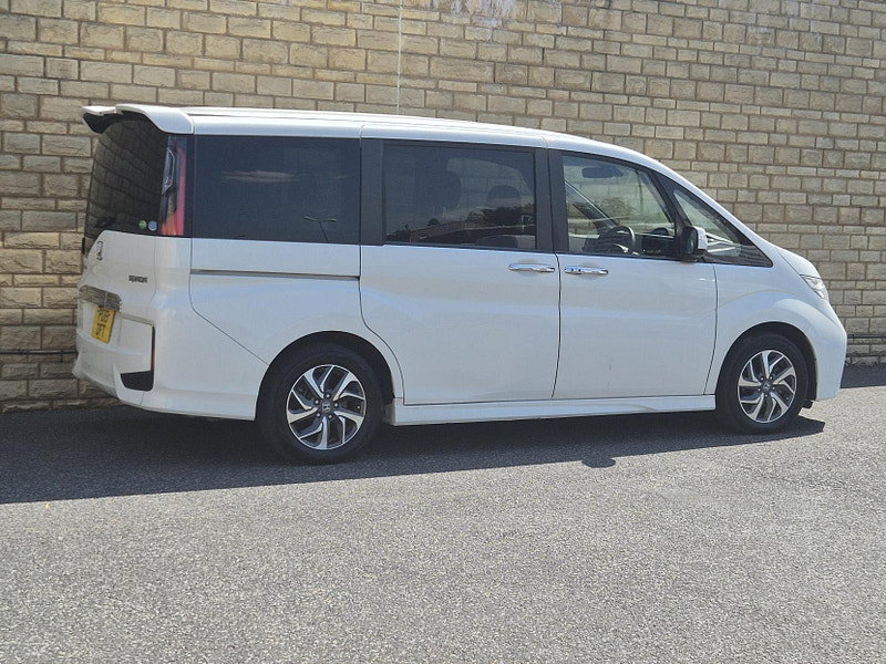 Honda Stepwagon RP3 1.5 TURBO SPADA COOL SPIRIT 7 SEAT
