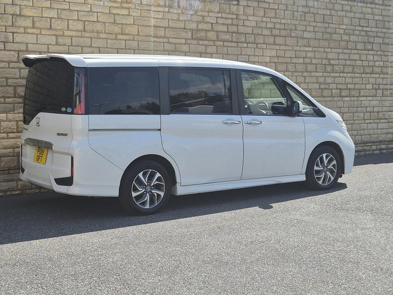 Honda Stepwagon RP3 1.5 TURBO SPADA COOL SPIRIT 7 SEAT
