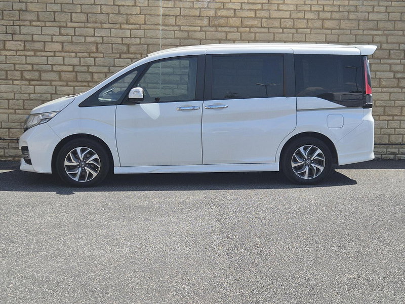 Honda Stepwagon RP3 1.5 TURBO SPADA COOL SPIRIT 7 SEAT