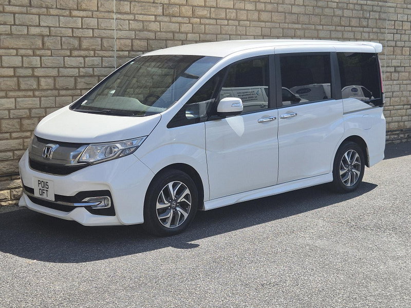 Honda Stepwagon RP3 1.5 TURBO SPADA COOL SPIRIT 7 SEAT