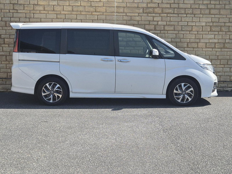 Honda Stepwagon RP3 1.5 TURBO SPADA COOL SPIRIT 7 SEAT
