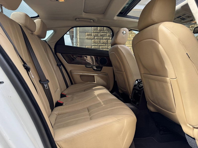 Jaguar XJ 5.0 V8 Premium Luxury Auto Euro 5 4dr