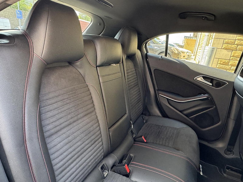 Mercedes-Benz A Class 1.6 A160 Sport (Executive) 7G-DCT Euro 6 (s/s) 5dr