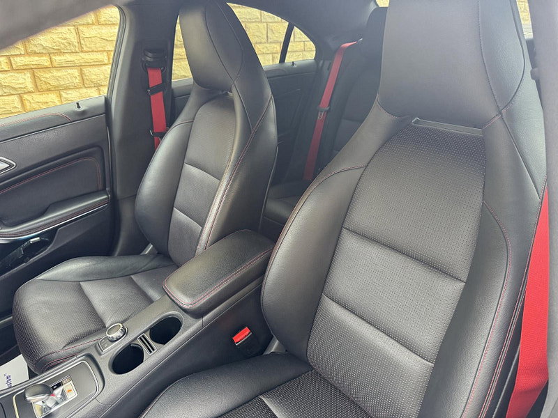 Mercedes-Benz CLA 2.0 CLA45 AMG Coupe SpdS DCT 4MATIC Euro 6 (s/s) 4dr