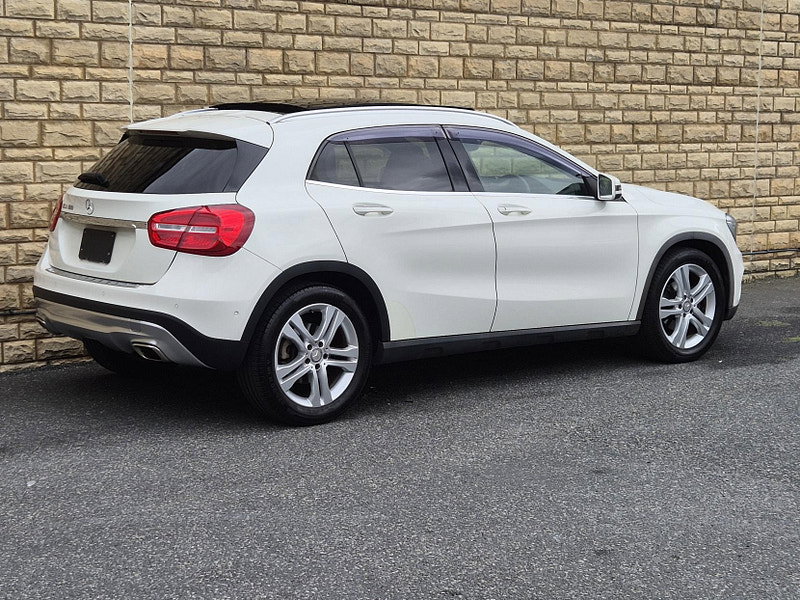 Mercedes-Benz GLA 1.6 GLA180 AMG Line Edition SUV 5dr Petrol 7G-DCT Euro 6 (s/s) (122 ps)