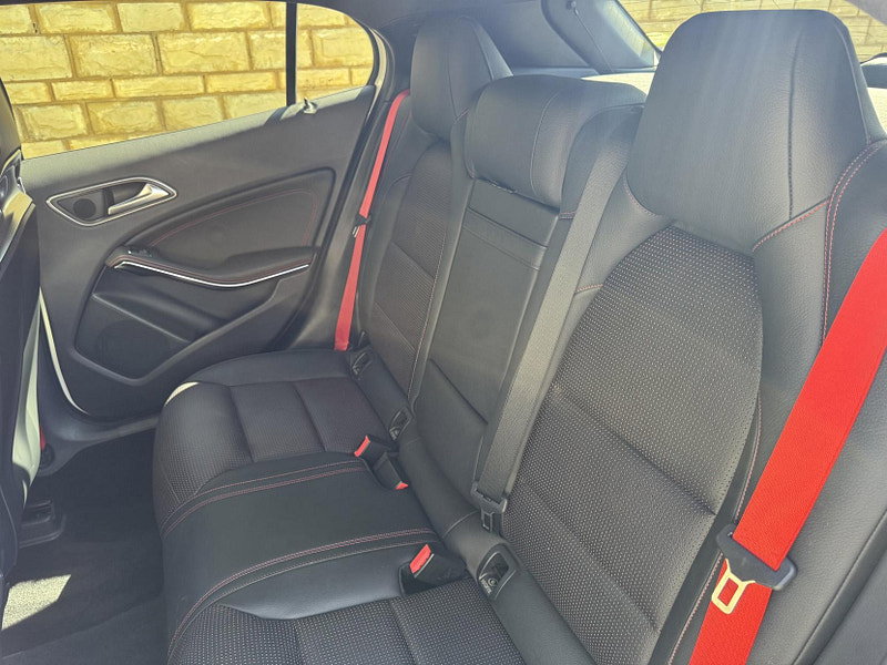 Mercedes-Benz GLA 2.0 GLA45 AMG (Premium) SUV 5dr Petrol SpdS DCT 4MATIC Euro 6 (s/s) (360 ps)