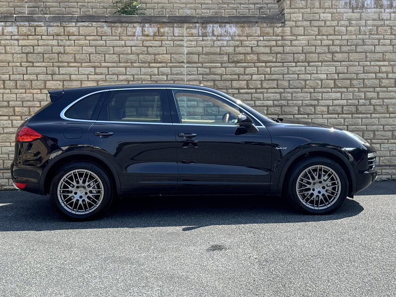 Porsche Cayenne 3.0h V6 S TiptronicS 4WD Euro 5 (s/s) 5dr