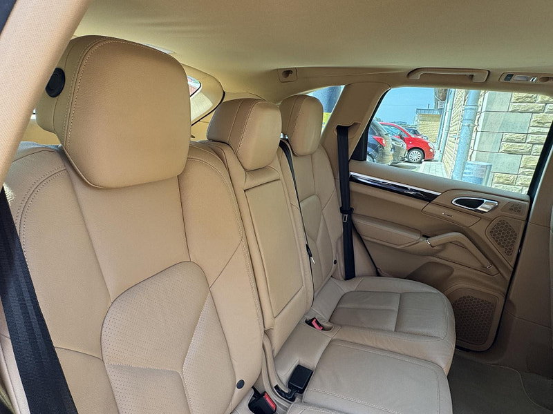 Porsche Cayenne 3.0h V6 S TiptronicS 4WD Euro 5 (s/s) 5dr