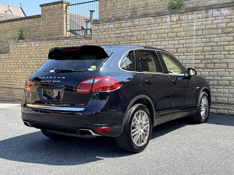 Porsche Cayenne 3.0h V6 S TiptronicS 4WD Euro 5 (s/s) 5dr