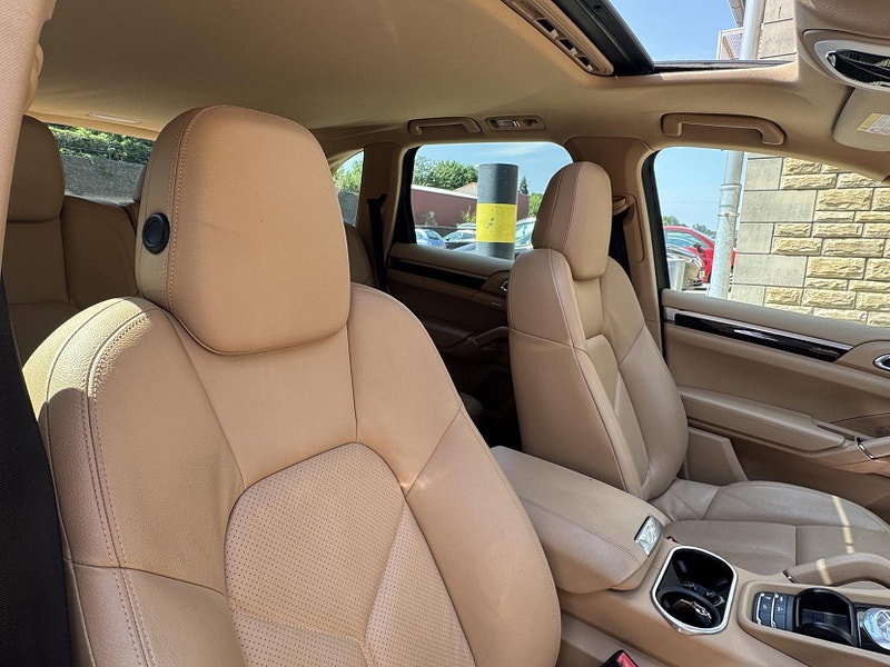 Porsche Cayenne 3.0h V6 S TiptronicS 4WD Euro 5 (s/s) 5dr