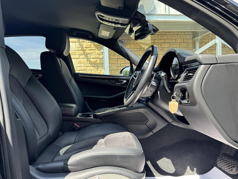 Porsche Macan 3.0 V6 S PDK 4WD Euro 6 (s/s) 5dr