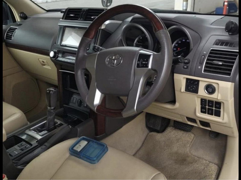 Toyota Land Cruiser 2.8D Icon SUV 5dr Diesel Auto 4WD Euro 6 (7 Seats) (177 ps)