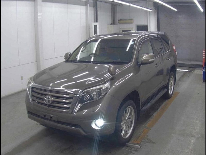 Toyota Land Cruiser 2.8D Icon SUV 5dr Diesel Auto 4WD Euro 6 (7 Seats) (177 ps)