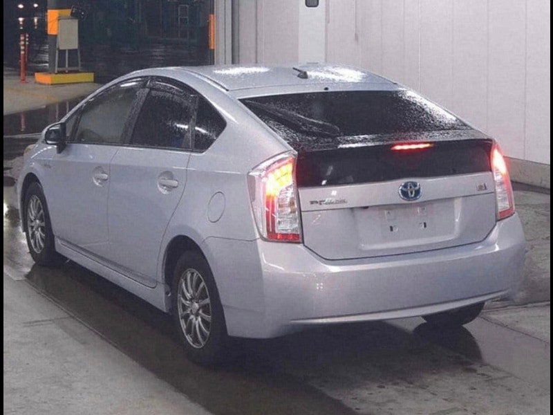 Toyota Prius 1.8 VVT-h Hatchback 5dr Petrol Hybrid CVT Euro 6 (s/s) (136 ps)