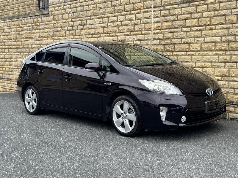 Toyota Prius 1.8 VVT-h T Spirit Hatchback 5dr Petrol Hybrid CVT Euro 5 (s/s) (136 ps)