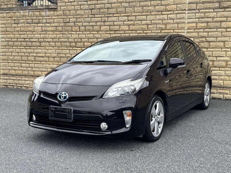 Toyota Prius 1.8 VVT-h T Spirit Hatchback 5dr Petrol Hybrid CVT Euro 5 (s/s) (136 ps)