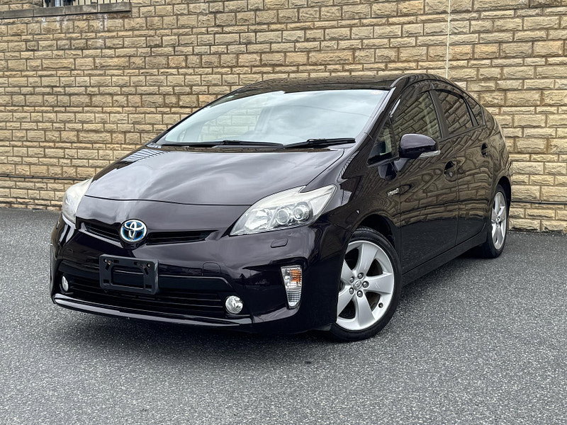 Toyota Prius 1.8 VVT-h T Spirit Hatchback 5dr Petrol Hybrid CVT Euro 5 (s/s) (136 ps)