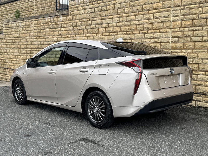 Toyota Prius 1.8 VVT-h Excel Hatchback 5dr Petrol Hybrid CVT Euro 6 (s/s) (122 ps)