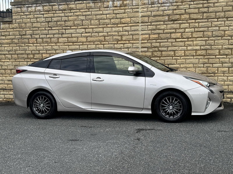 Toyota Prius 1.8 VVT-h Excel Hatchback 5dr Petrol Hybrid CVT Euro 6 (s/s) (122 ps)