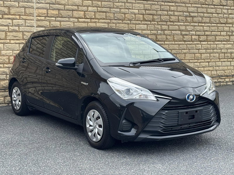 Toyota Yaris 1.5 VVT-h Design Hatchback 5dr Petrol Hybrid E-CVT Euro 6 (s/s) (100 ps)