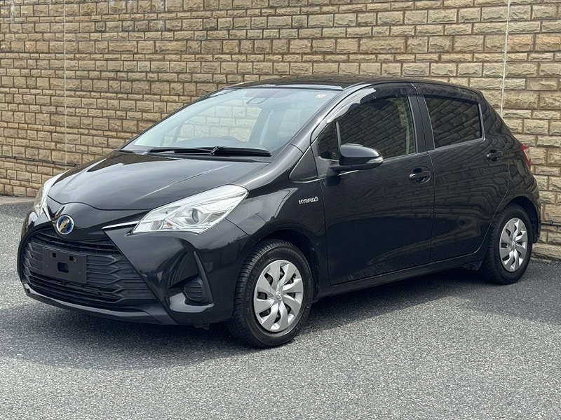 Toyota Yaris 1.5 VVT-h Design Hatchback 5dr Petrol Hybrid E-CVT Euro 6 (s/s) (100 ps)