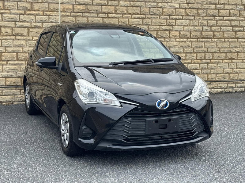 Toyota Yaris 1.5 VVT-h Design Hatchback 5dr Petrol Hybrid E-CVT Euro 6 (s/s) (100 ps)