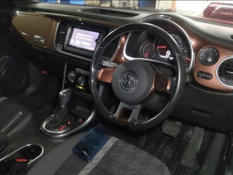 Volkswagen Beetle 1.2 TSI BlueMotion Tech Design Hatchback 3dr Petrol DSG Euro 6 (s/s) (105 ps)
