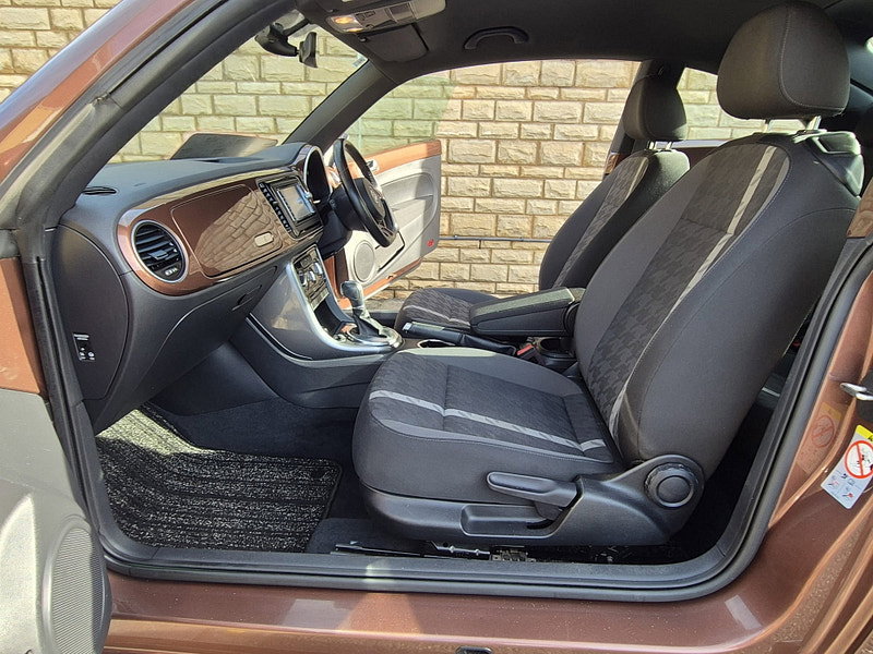 Volkswagen Beetle 1.2 TSI BlueMotion Tech Dune Hatchback 3dr Petrol DSG Euro 6 (s/s) (105 ps)