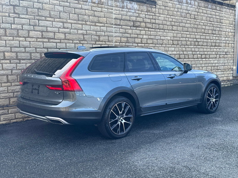 Volvo V90 cross country 2.0 T5 Plus Estate 5dr Petrol Auto AWD Euro 6 (s/s) (250 ps)