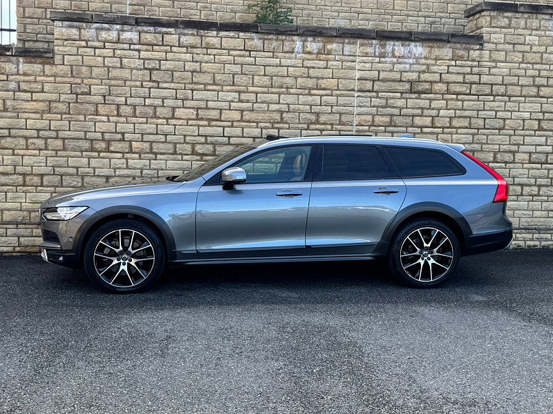 Volvo V90 cross country 2.0 T5 Plus Estate 5dr Petrol Auto AWD Euro 6 (s/s) (250 ps)