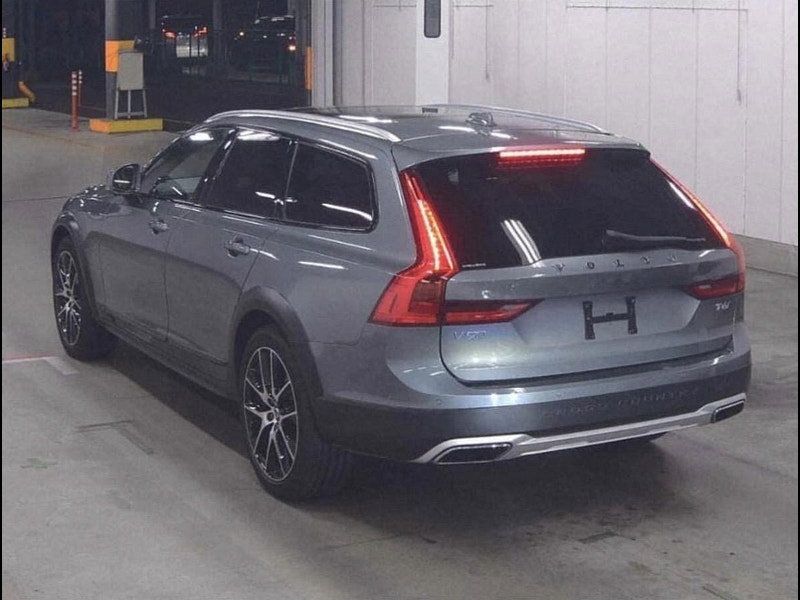 Volvo V90 cross country 2.0 T5 Pro Estate 5dr Petrol Auto AWD Euro 6 (s/s) (250 ps)